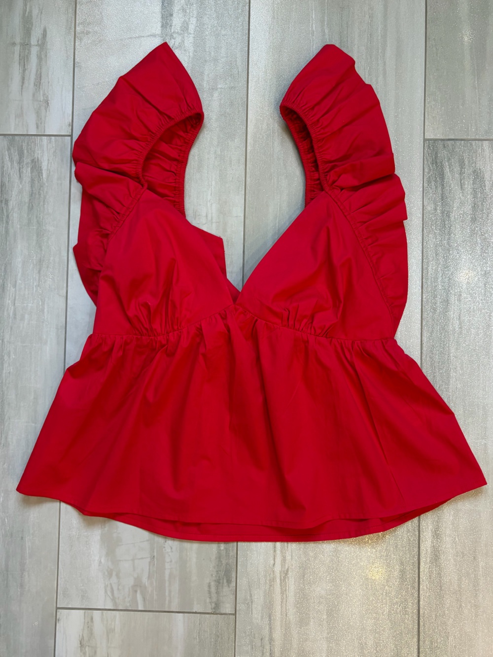 NWT LeLis Vibrant Red Open Tie Back Flutter Sleeve V-Neck Cotton Top Women’s M